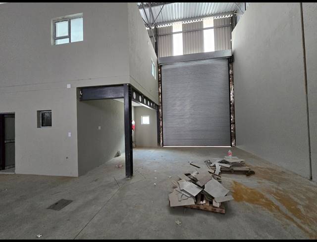 350M² WAREHOUSE TO LET IN CLEVELAND
